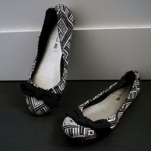 Flats with Bows